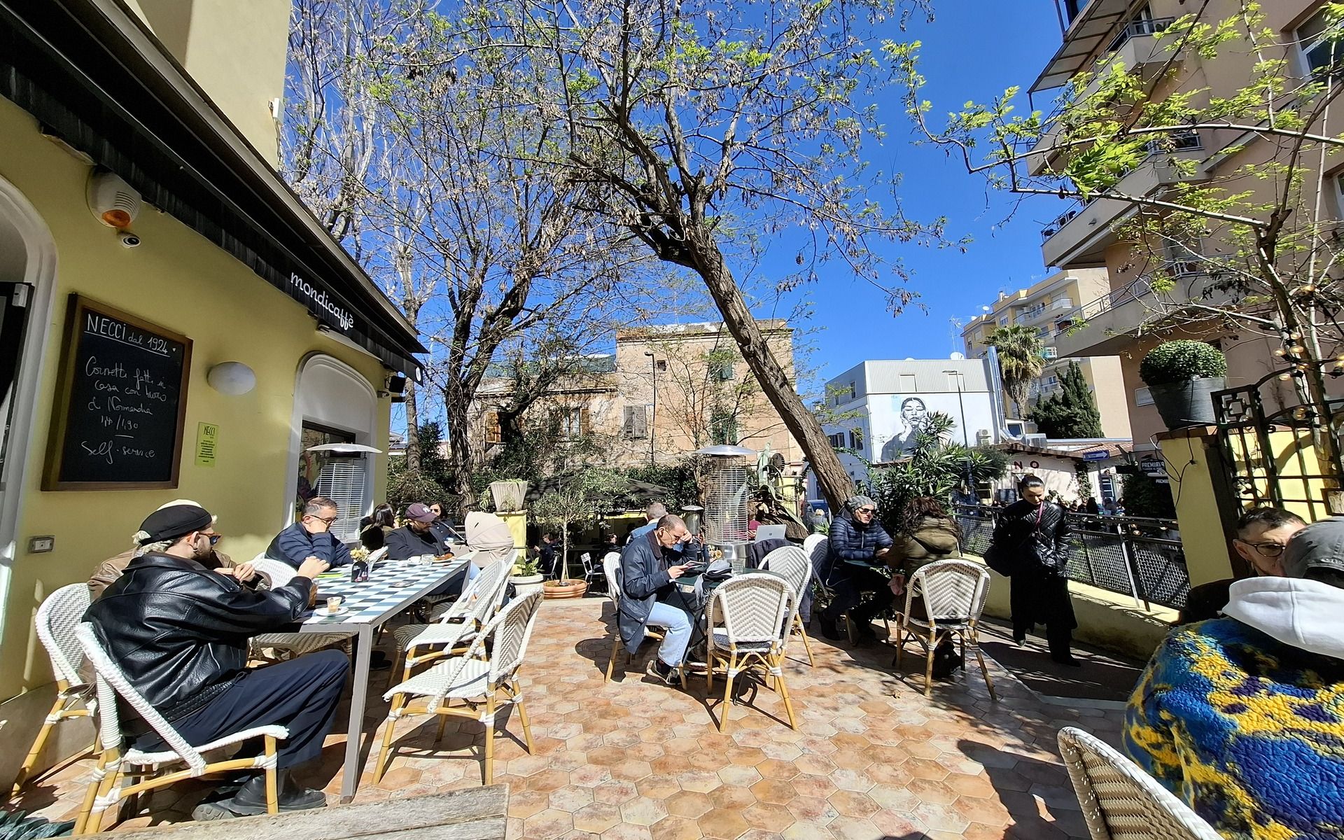 Tutto passa, il resto va